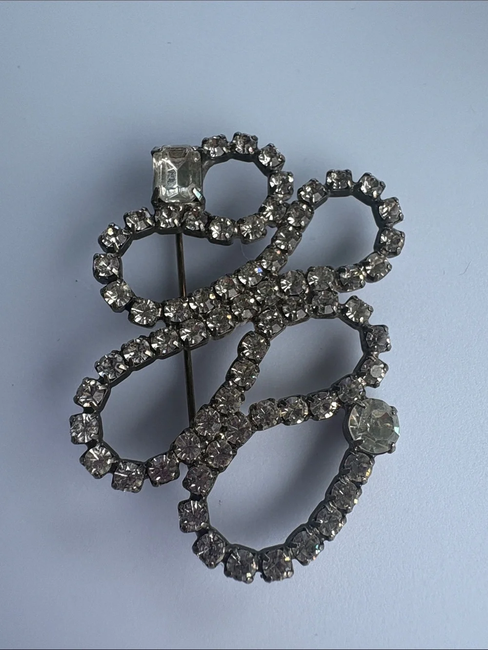 Vintage 1950s Clear Rhinestone Abstract Loop Brooch Silver Tone Mid Century Pin